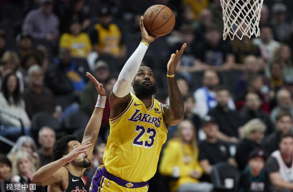 转会市场中 转会市场中